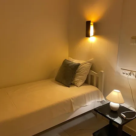 Stonehouse-pag * Povljana