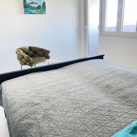 Stonehouse-pag Appartement Povljana