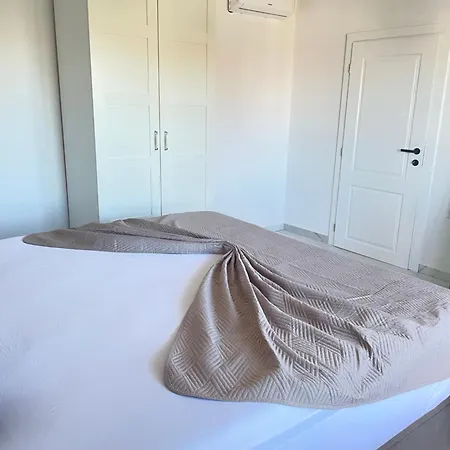 Stonehouse-pag Appartement Povljana