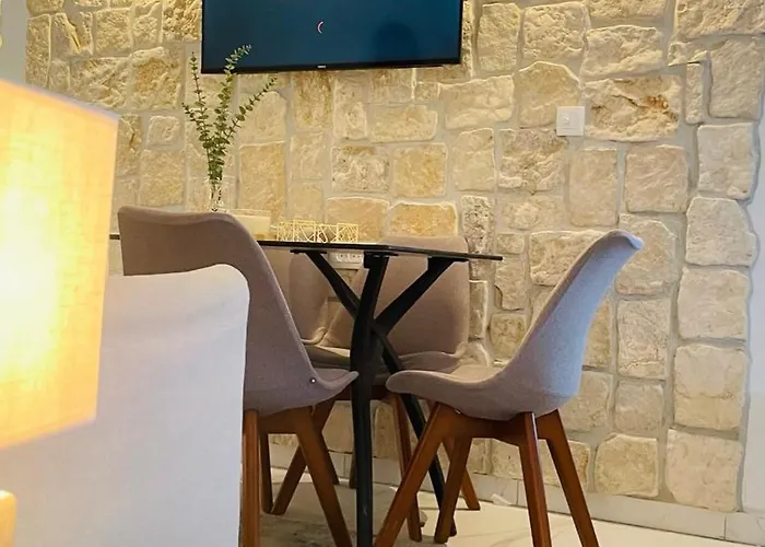 Apartment Stonehouse-pag Povljana