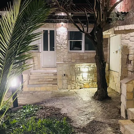Stonehouse-pag Daire *