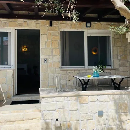 Апартаменты Stonehouse-pag
